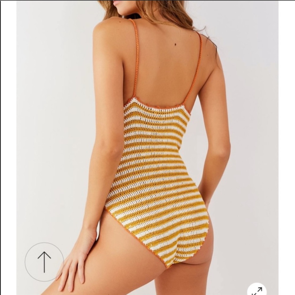 UO bodysuit - Picture 3 of 4